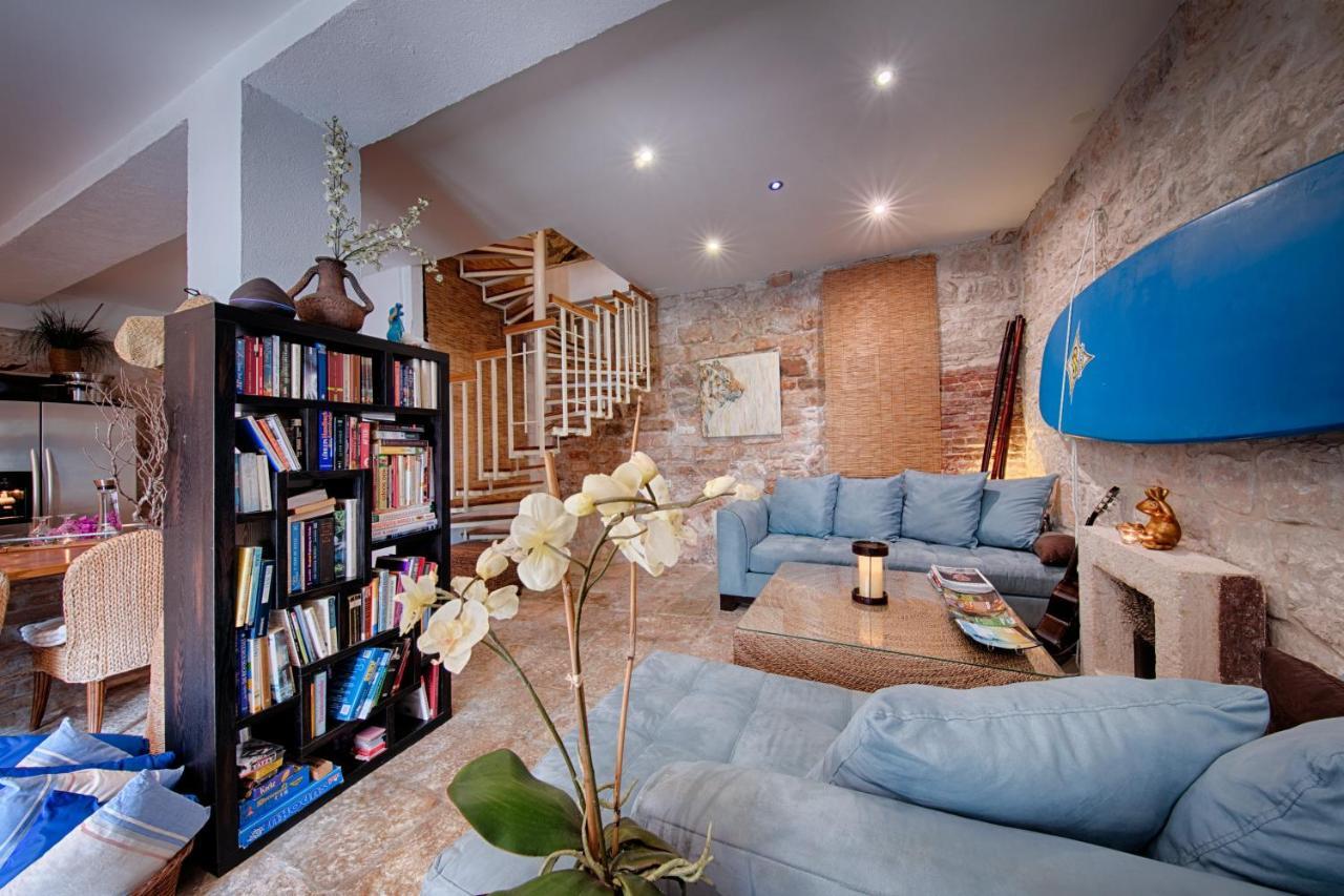 B&B Villa Вис Екстериор снимка
