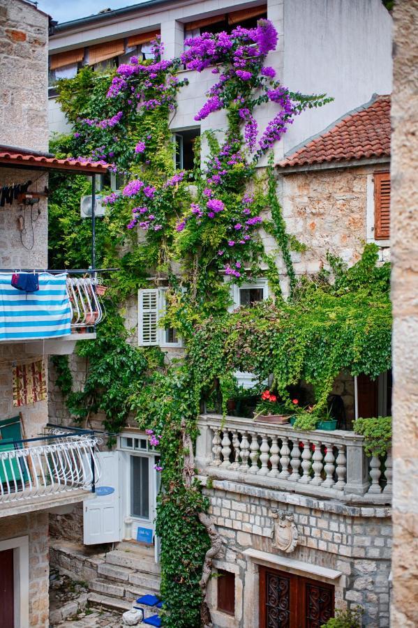 B&B Villa Вис Екстериор снимка