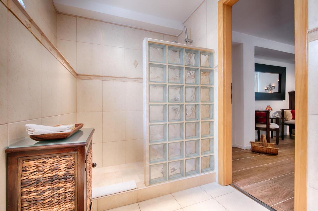 B&B Villa Вис Екстериор снимка